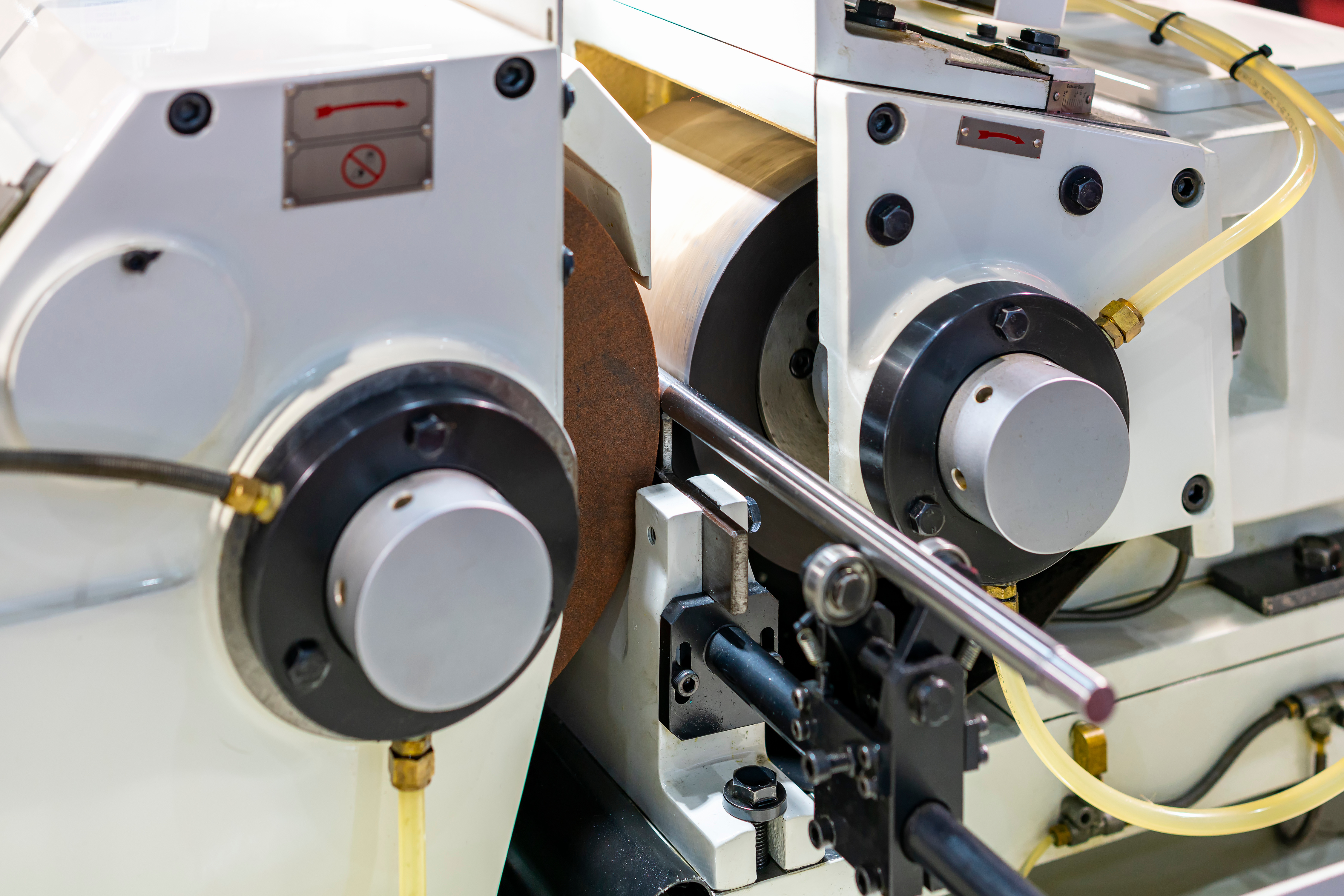 Centerless Polishing Machine